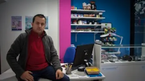 Jos&eacute; Luis Fern&aacute;ndez en JFL Componentes