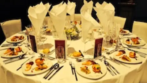 Mesa para una celebraci&oacute;n