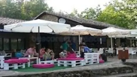 El río bar terraza chill out