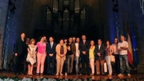 Galardonados y jurado de los premios de Diputación