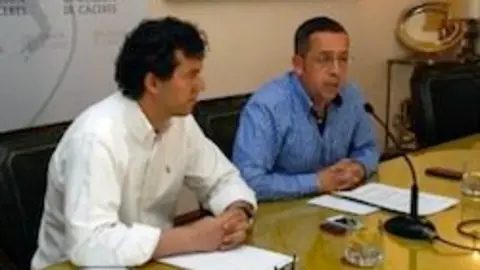 Emilio Borrega y Juan Luis Rodríguez durante la rueda de prensa