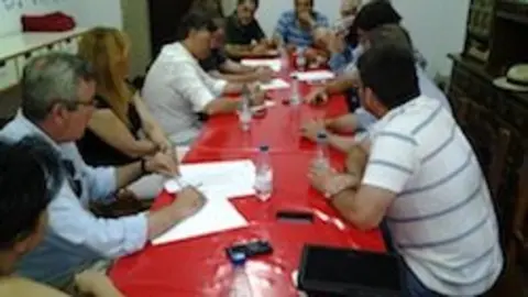Reuni&oacute;n en Granadilla de Sierra Norte