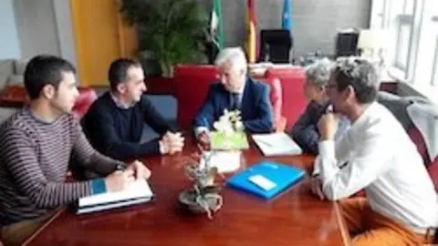 Representantes de A Nosa Fala con D&iacute;ez Sol&iacute;s