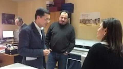 Saturnino Corcher y Alfonso Beltr&aacute;n charlan con Mayte Moralejo