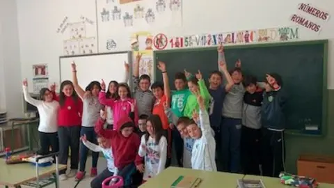 J&oacute;venes creadores de la cooperativa Us bos cheirus en Valverde del Fresno