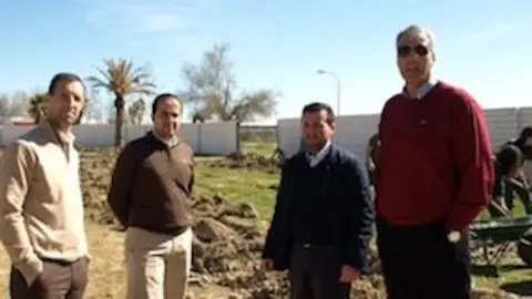 Visita a la ampliaci&oacute;n de las piscinas municipales en Moraleja
