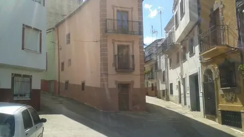 Fachada casa en venta en Villanueva de la Sierra