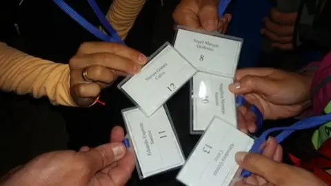 Los cinco magn&iacute;ficos muestras los n&uacute;meros de sus dorsales en la tercera 14 Dos mil del Club Valcorchero