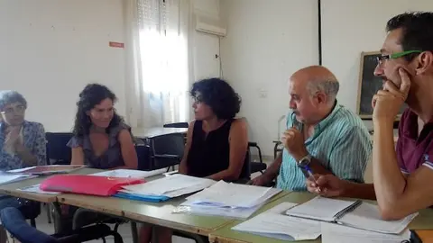 Raquel B&uacute;rdalo con miembros de A Nosa Fala en su Asamblea General Extraordinaria el lunes 22 de junio