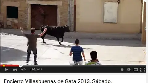 Encierro tradicional en Villasbuenas de Gata. Un trabajo de FARINATO 1810