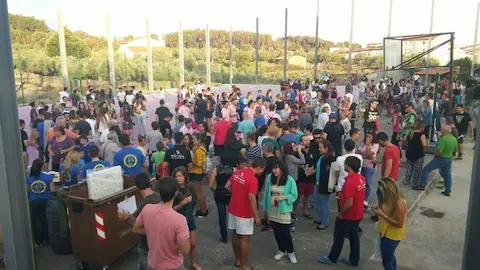 Sangr&iacute;a juvenil y solidaria en Acebo. KORO L&Aacute;ZARO