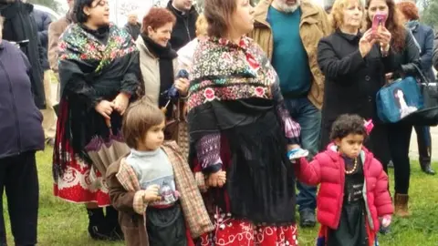 La tradición está asegurada en Villanueva de la Sierra