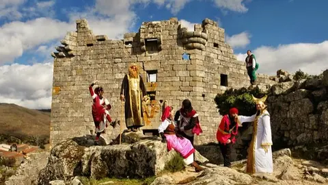 Recreaciones hist&oacute;ricas en Trevejo con Arquegu&iacute;as Em&eacute;rita. ANHER                              