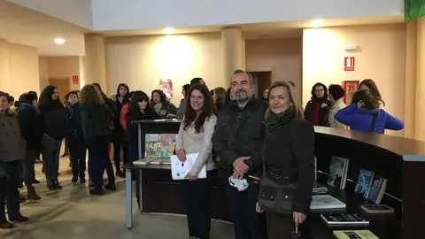 Cristina Carrasco con miembros de la EOI