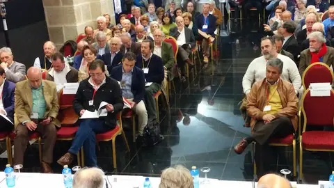 El presidente regional en el III Foro del Club Senior en San Martín de Trevejo