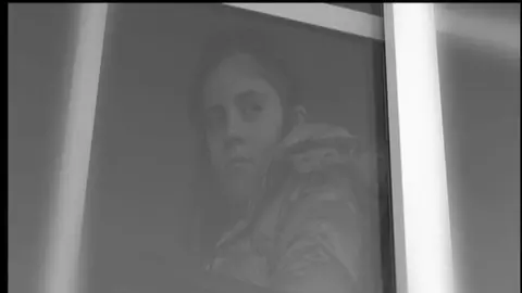 Fotograma de La Ventana, corto finalista en los premios RACE 20Q6 y seleccionado para losp remios de RNE