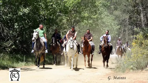 Jinetes en la Feria del Caballo de Robleda