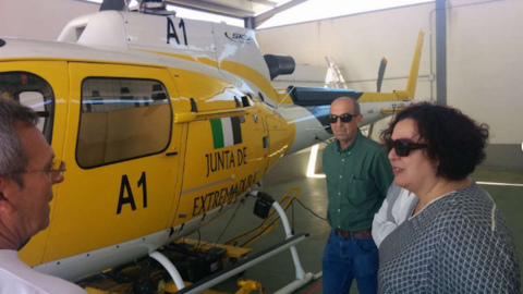 La consejera visita la base de Serradilla