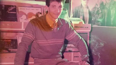 Manuel Cayuela en su época de pinchadiscos en Las Vegas