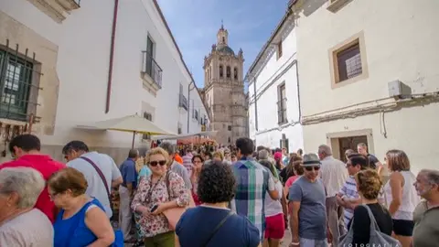 Jueves Tur&iacute;stico en Coria 2015. Una imagen de Miguel Chaparro en www.sierradegatadigital.es