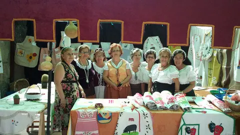 Las mujeres en el Mercado Medieval de Cilleros. MICHEL AUGUSTO