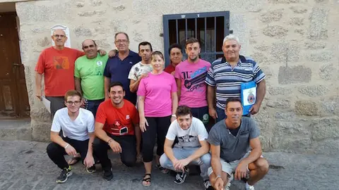 12 de los 20 miembros del grupo lagarteiro de Protección Civil