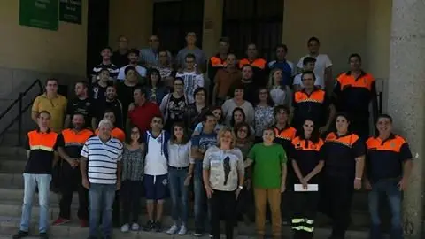 Participantes en el curso básico de Protección Civil. AYUNTAMIENTO DE HOYOS