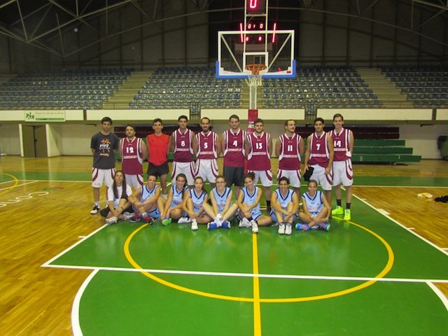 Equipos masculino y femenino del CB Río Jerte. www.sierradegatadigital.es