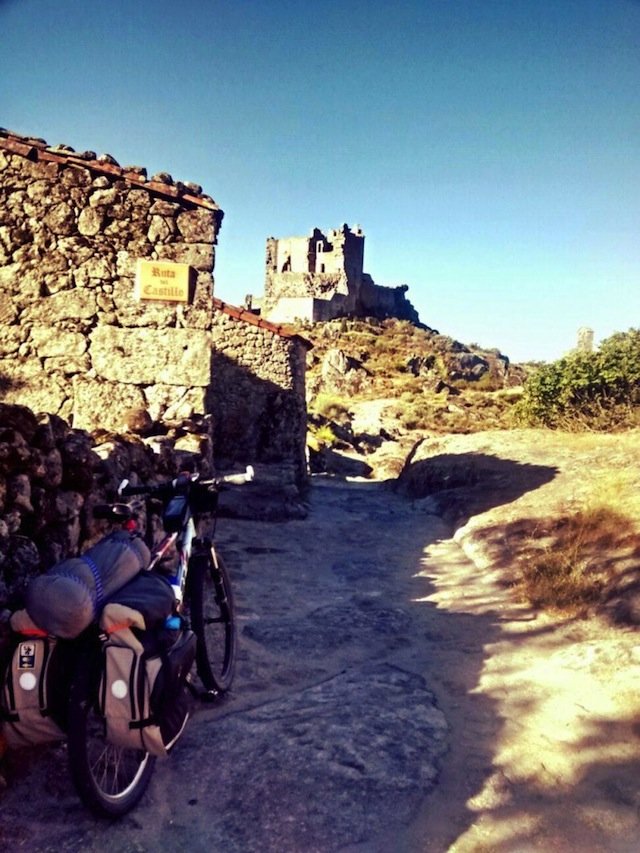 Castillo de Trevejo www.conalforjas.com