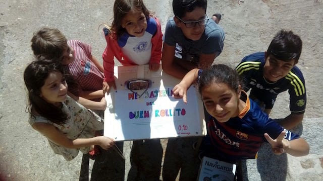 Niños y niñas en %22el rincón el buen rollo%22, organizado por la Hermandad de la Biblioteca soyana